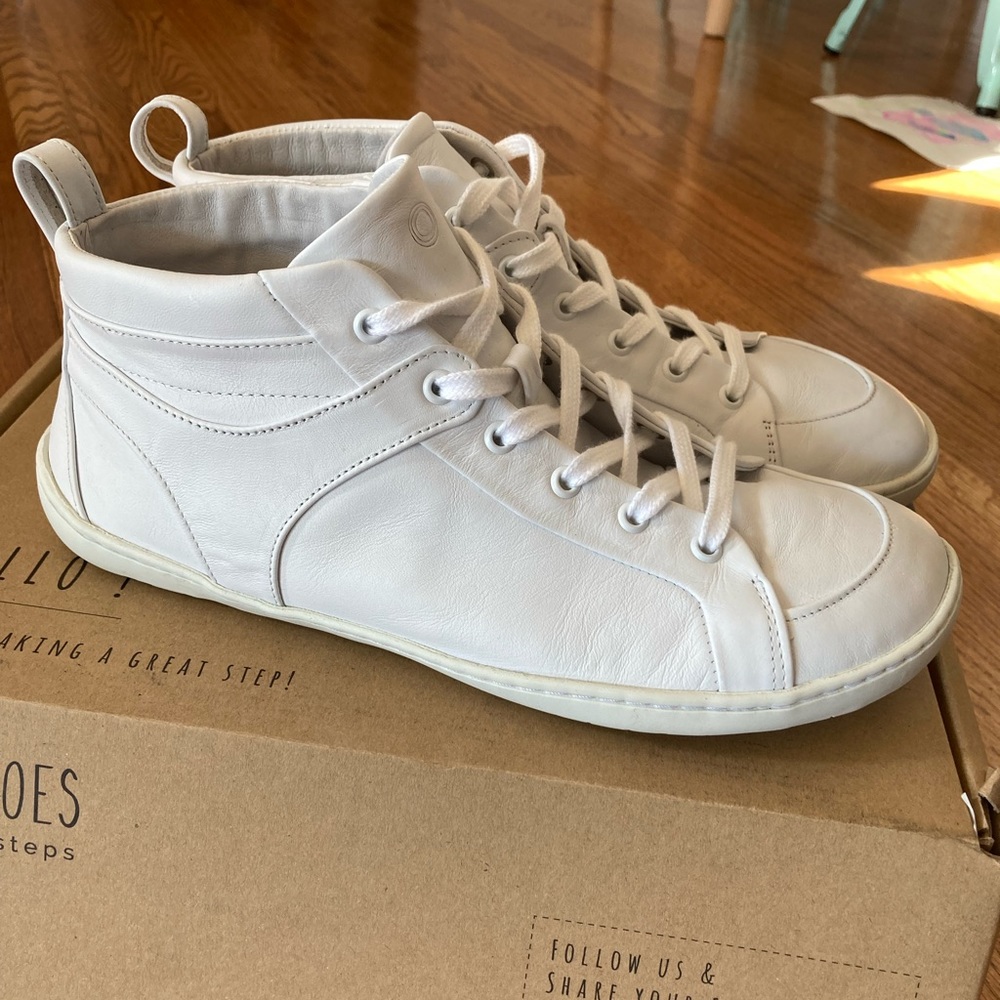 Mukishoes Leather White High Tops Barefoot